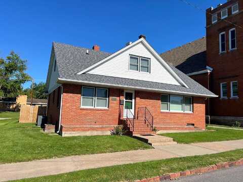 319 N Rollins St., Macon, MO 63552