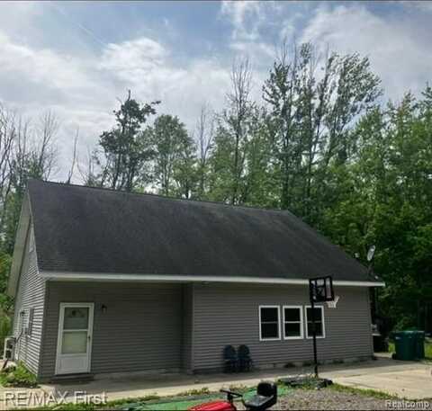 240 WADHAMS Road, Kimball, MI 48074