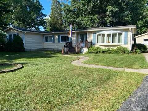 5269 LAKESHORE Road, Fort Gratiot, MI 48059