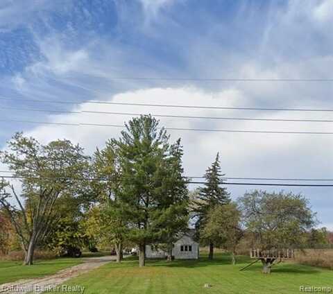 4614 LAPEER Road, Kimball, MI 48074