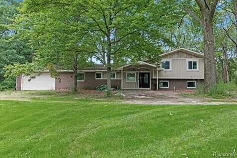 3105 MAPLERIDGE, Milford, MI 48380