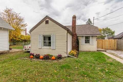 420 N CATHERINE Street, Lansing, MI 48917