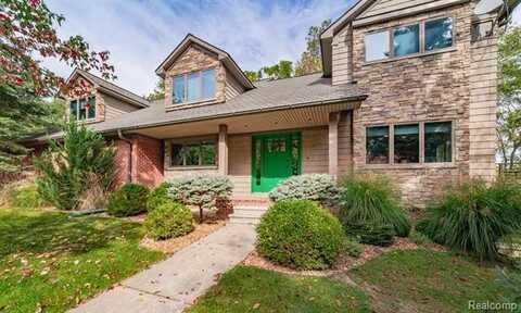 5557 N TERRITORIAL Road E, Ann Arbor, MI 48105