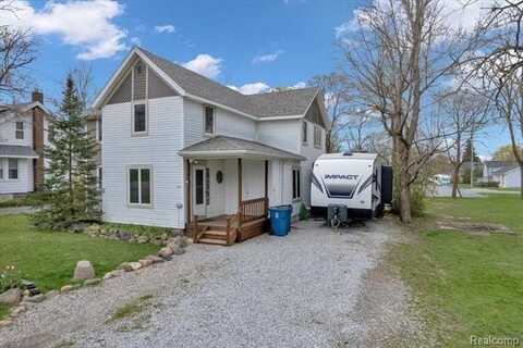 10352 HEGEL Road, Goodrich, MI 48438