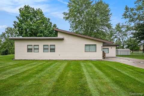 6222 E Hill Road, Grand Blanc, MI 48439