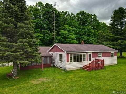 23981 M 32 S, Hillman, MI 49746