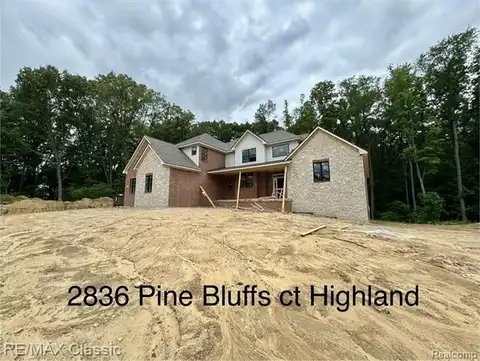 2836 Pine Bluffs ct, Highland, MI 48356