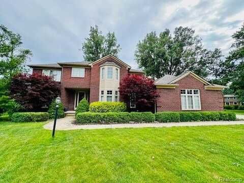 444 KENNEBUNK Drive, Rochester, MI 48306