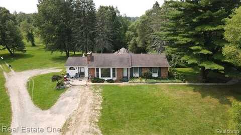 1215 STONEY CREEK Road, Oakland, MI 48363