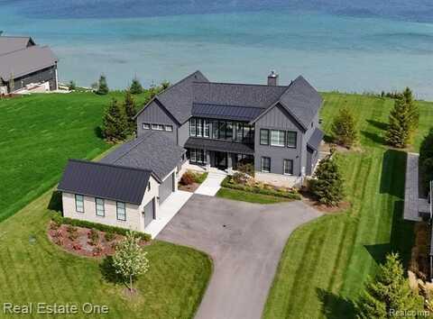 15600 WATERS EDGE Drive, Traverse City, MI 49686