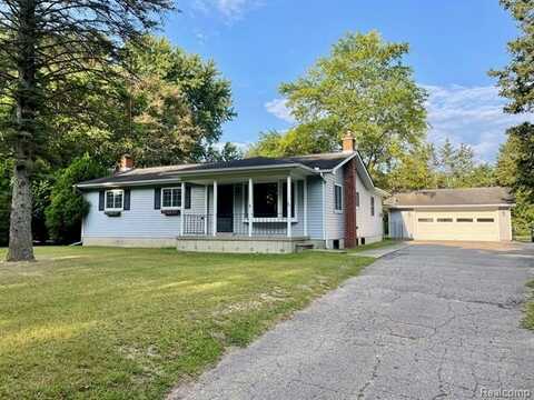 9096 HAMBURG Road, Brighton, MI 48116