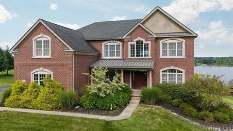 1494 HUNTERS LAKE Drive, Milford, MI 48380