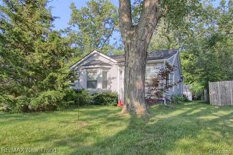 8685 RUSHSIDE Drive, Pinckney, MI 48169