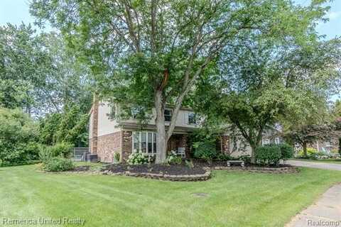 11985 LEIGHWOOD Drive, Plymouth, MI 48170