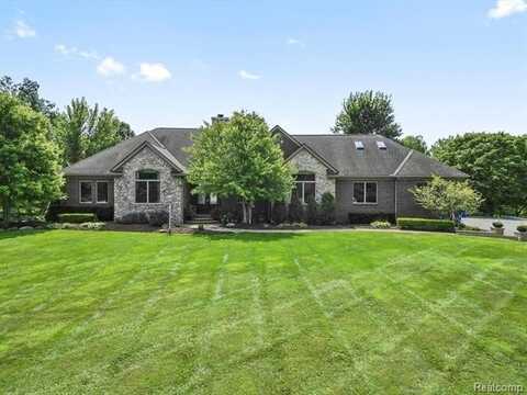 59445 FOXPOINTE Lane, South Lyon, MI 48178