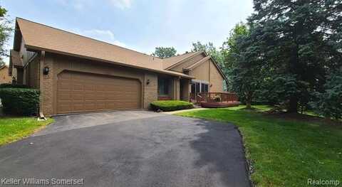 2213 LONDON BRIDGE Drive, Rochester Hills, MI 48307