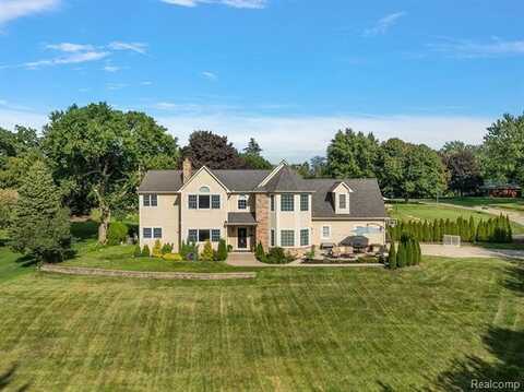 1370 Fieldway Drive, Bloomfield Hills, MI 48302