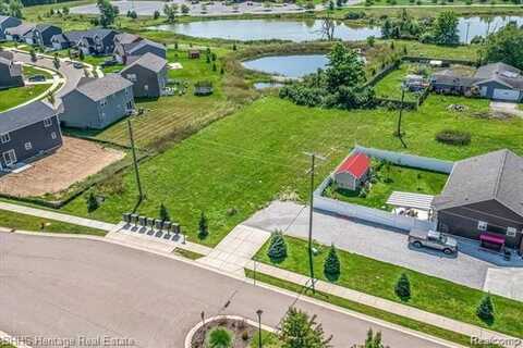 40 GROVE MEADOWS Boulevard, Howell, MI 48855