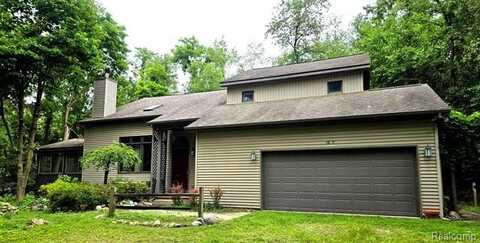 11493 SUMPTER Road, South Lyon, MI 48178