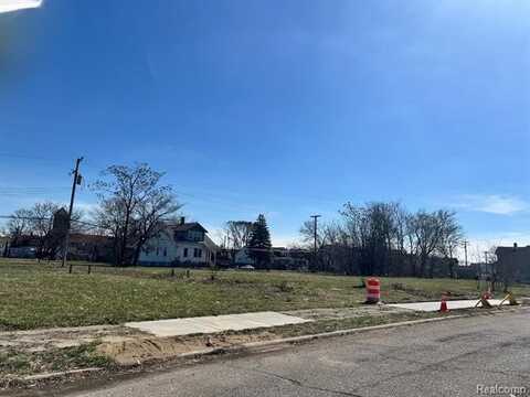 13242 BUFFALO Street, Hamtramck, MI 48212