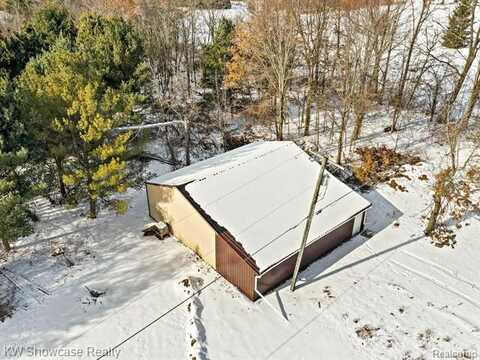 2185 ARMOND Road, Howell, MI 48855