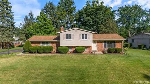 3608 LAKE OAKLAND SHORES Drive, Waterford, MI 48329