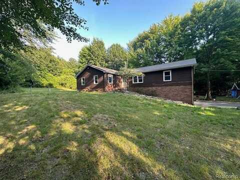 4848 GENERAL SQUIER Road, Dryden, MI 48428