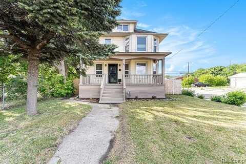 79 E GRAND, Highland Park, MI 48203