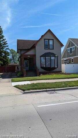 1135 OAK Street, Wyandotte, MI 48192