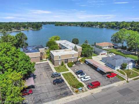 250 N LIBERTY Street, Belleville, MI 48111