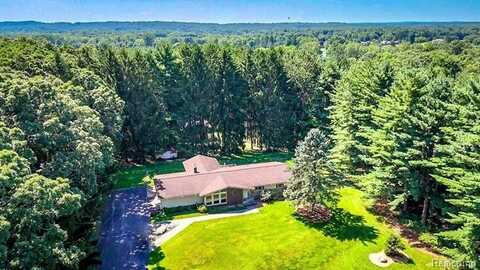 9245 PINE KNOB Road, Clarkston, MI 48348