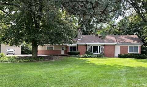 2575 W AUBURN Road, Rochester Hills, MI 48309