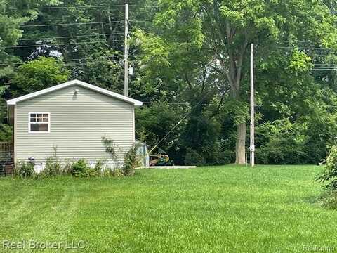 6060 N LAPEER Road, Fostoria, MI 48435