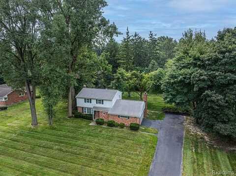 20265 PLANTATION Lane, Beverly Hills, MI 48025