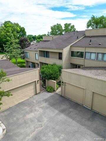 7338 BALSAM, West Bloomfield, MI 48322