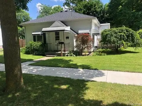 312 W SHERMAN Street, Caro, MI 48723