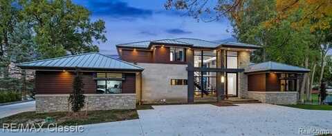 2673 Pine Bluffs Ct, Highland, MI 48357