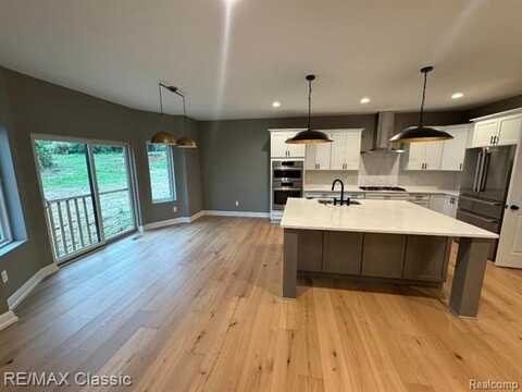 14311 Wright Drive, Fenton, MI 48430