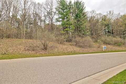 313 Dogwood Lane, Ortonville, MI 48462