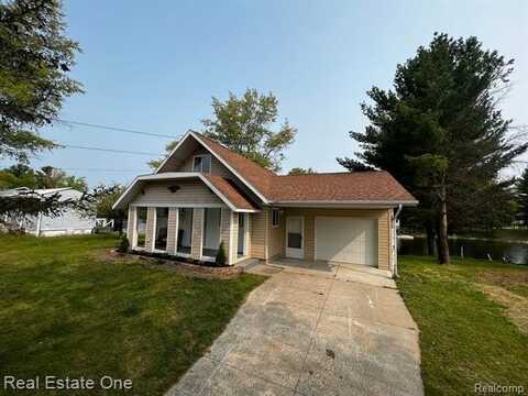 1975 SENECA Trail, West Branch, MI 48661