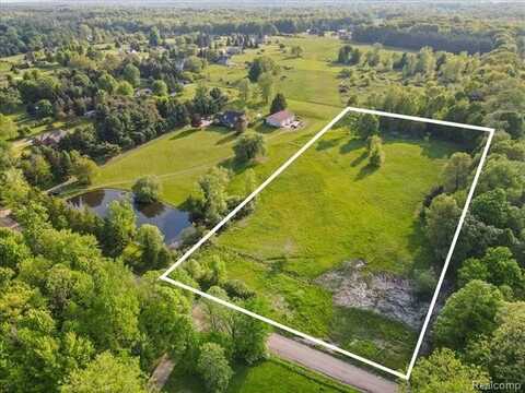 3975 Vacant Hagerman Road, Leonard, MI 48367