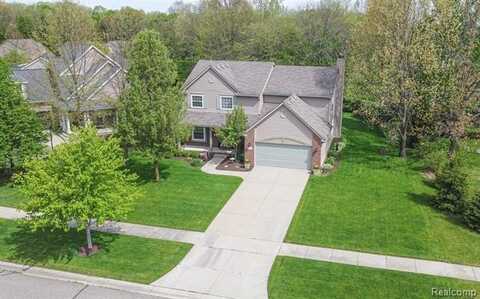 273 SUMMER SHADE Drive, Howell, MI 48843