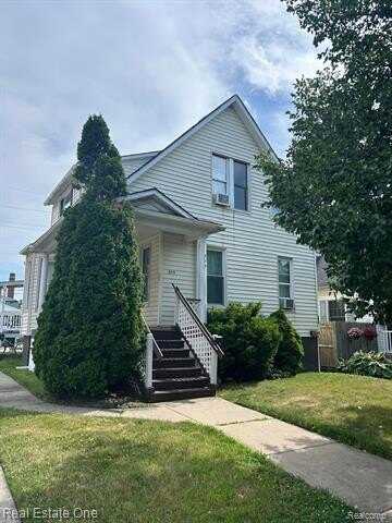 335 POPLAR Street, Wyandotte, MI 48192