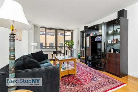 300 East 54th Street 6C, New York, NY 10022