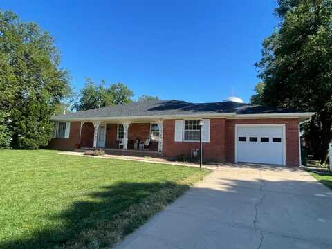 715 West 5th Street, Larned, KS 67550