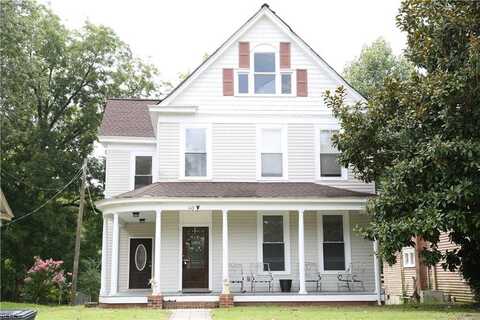 113 W Main Street, Wakefield, VA 23888