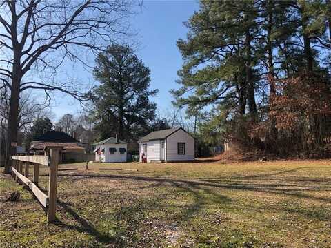 168 N County Drive, Wakefield, VA 23888