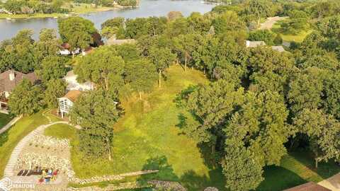 4304 Hickory Pointe, Panora, IA 50216