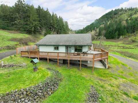 5213 BUCKHORN RD, Roseburg, OR 97470