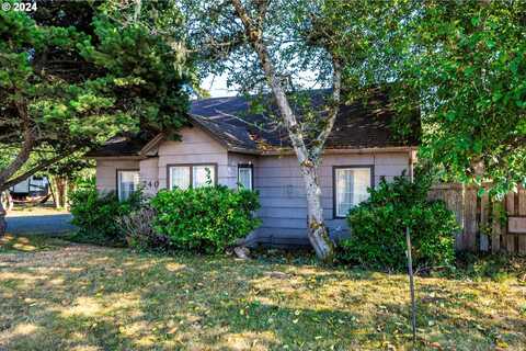 740 3RD ST, Bandon, OR 97411